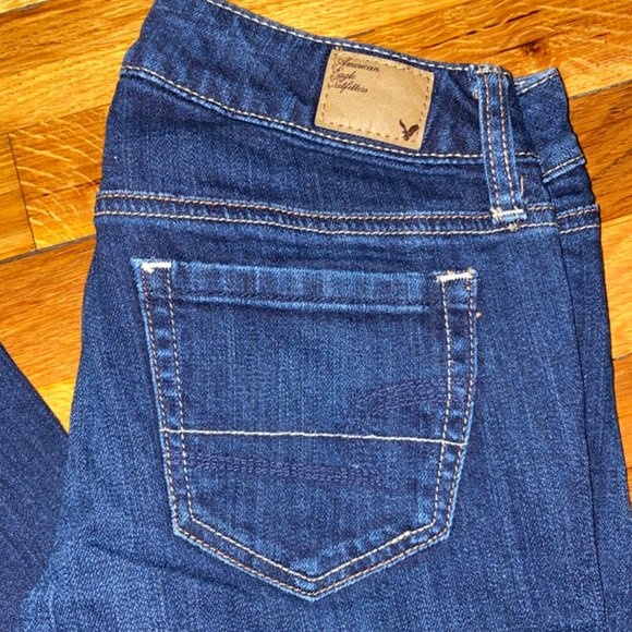 LAST CHANCE - American Eagle Favorite Boyfriend Jean Size 2 - Picture 2 of 8